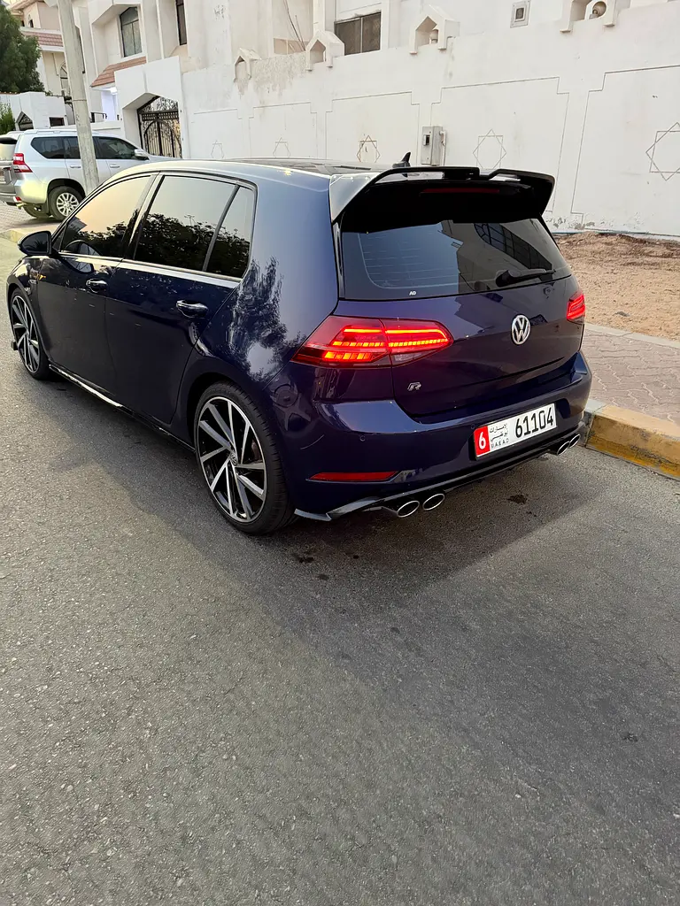 VOLKSWAGEN Golf R 4motion 2019 - photo 3 - Import Émirats | International Cars