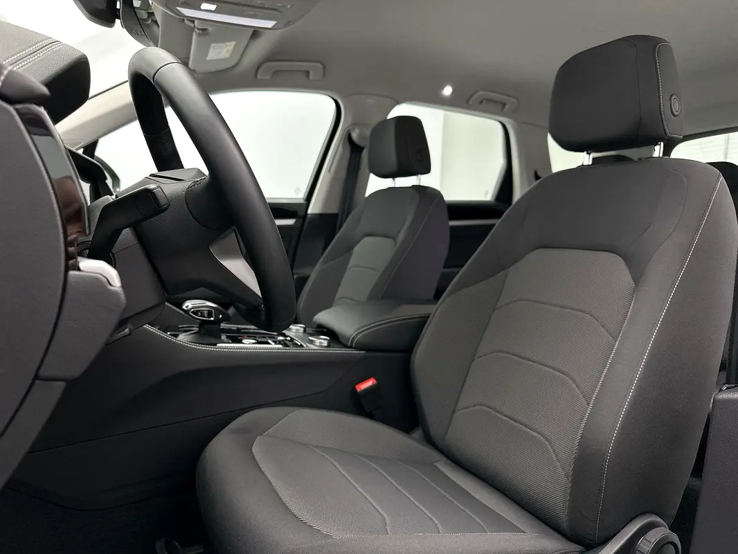 VOLKSWAGEN Touareg Trendline 2024 - photo 3 - Import Émirats | International Cars