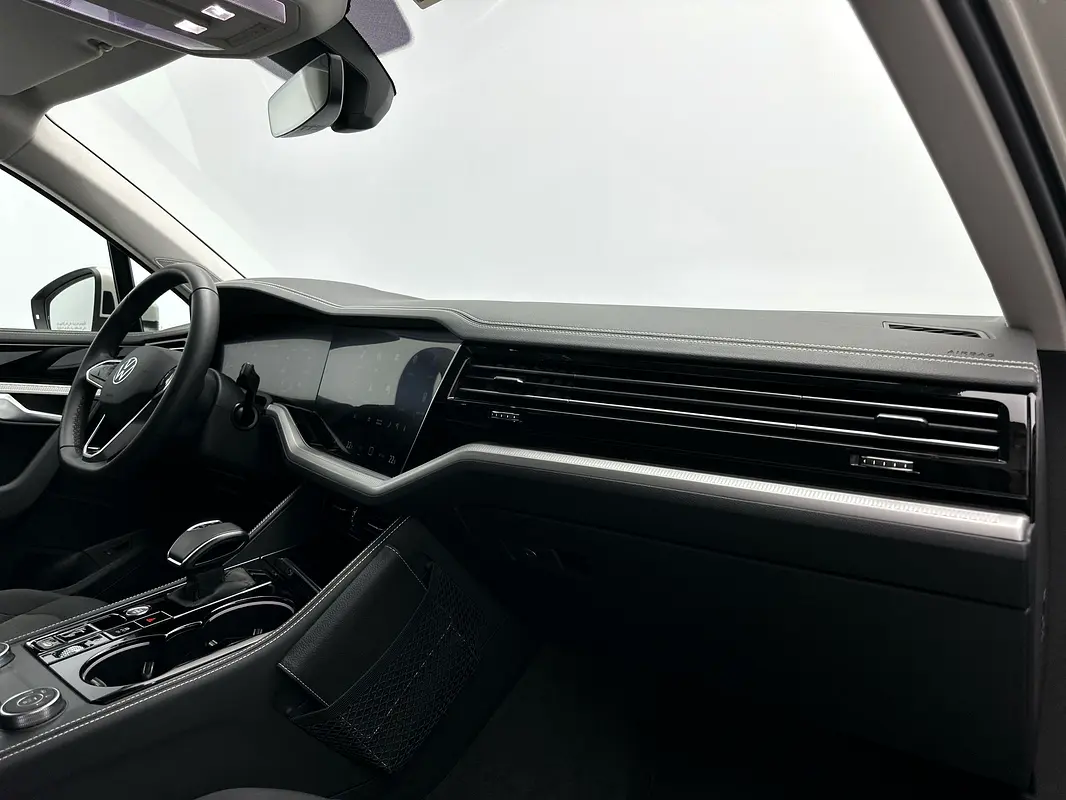 VOLKSWAGEN Touareg Trendline 2024 - photo 7 - Import Émirats | International Cars