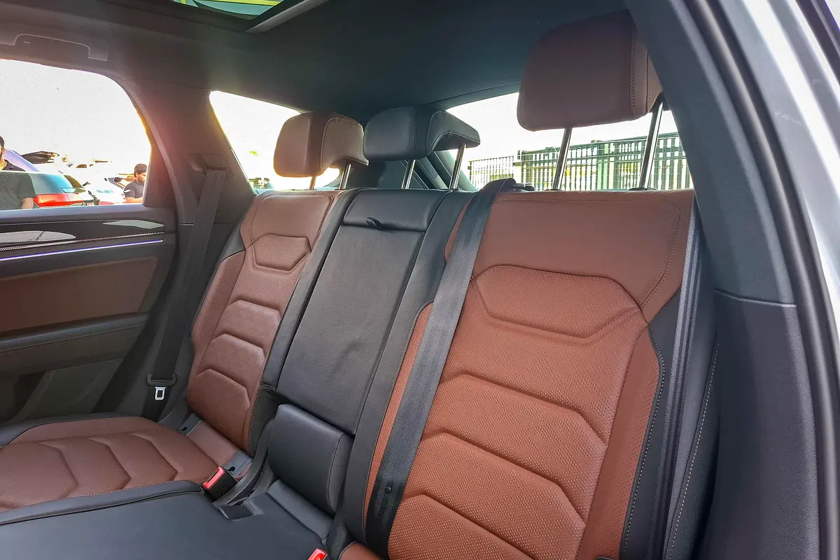 VOLKSWAGEN Touareg Elegance 2024 - photo 12 - Import Émirats | International Cars