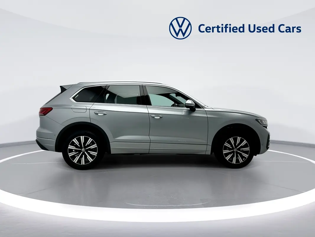 VOLKSWAGEN Touareg Elegance 2025 - photo 12 - Import Émirats | International Cars