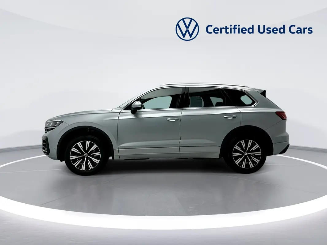 VOLKSWAGEN Touareg Elegance 2025 - photo 6 - Import Émirats | International Cars