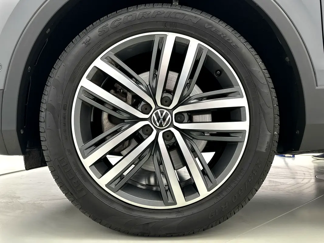 VOLKSWAGEN Tiguan Elegance 2024 - photo 11 - Import Émirats | International Cars