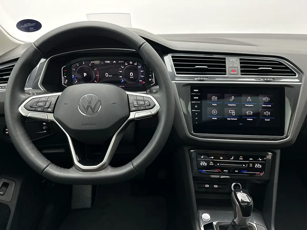 VOLKSWAGEN Tiguan Elegance 2024 - photo 8 - Import Émirats | International Cars