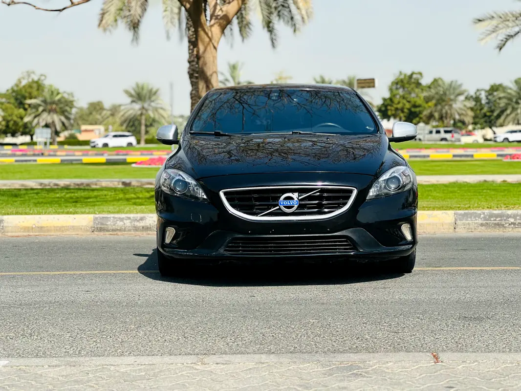 VOLVO V-Class Other 2016 - photo 2 - Import Émirats | International Cars