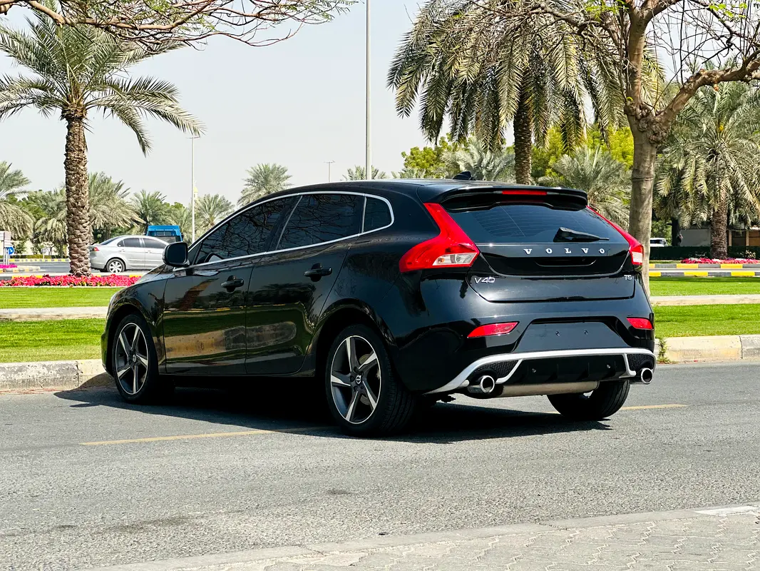 VOLVO V-Class Other 2016 - photo 8 - Import Émirats | International Cars