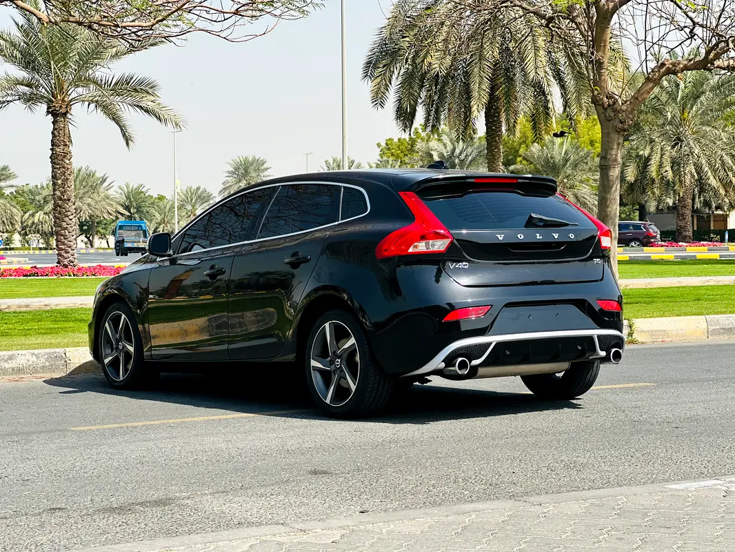 VOLVO V-Class Other 2016 - photo 9 - Import Émirats | International Cars