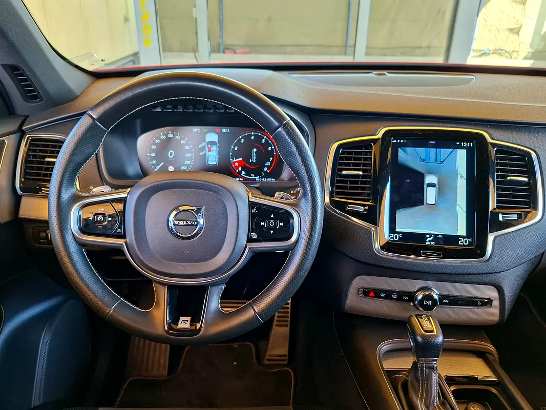 VOLVO XC90 R Design 2017 - photo 10 - Import Émirats | International Cars