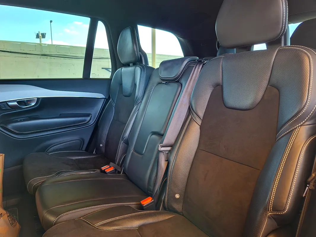 VOLVO XC90 R Design 2017 - photo 11 - Import Émirats | International Cars