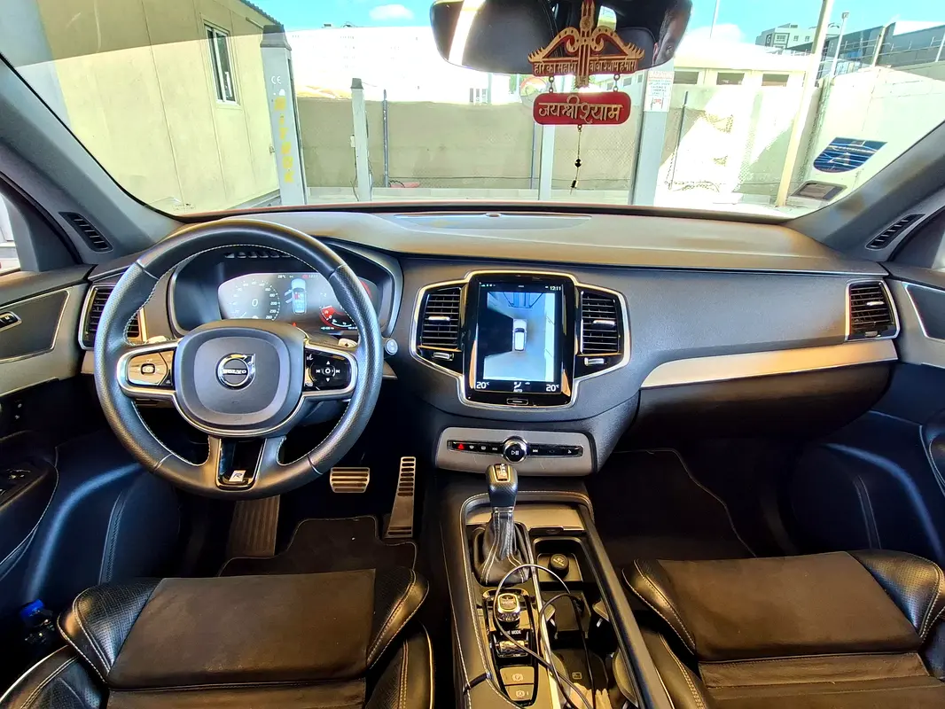 VOLVO XC90 R Design 2017 - photo 9 - Import Émirats | International Cars