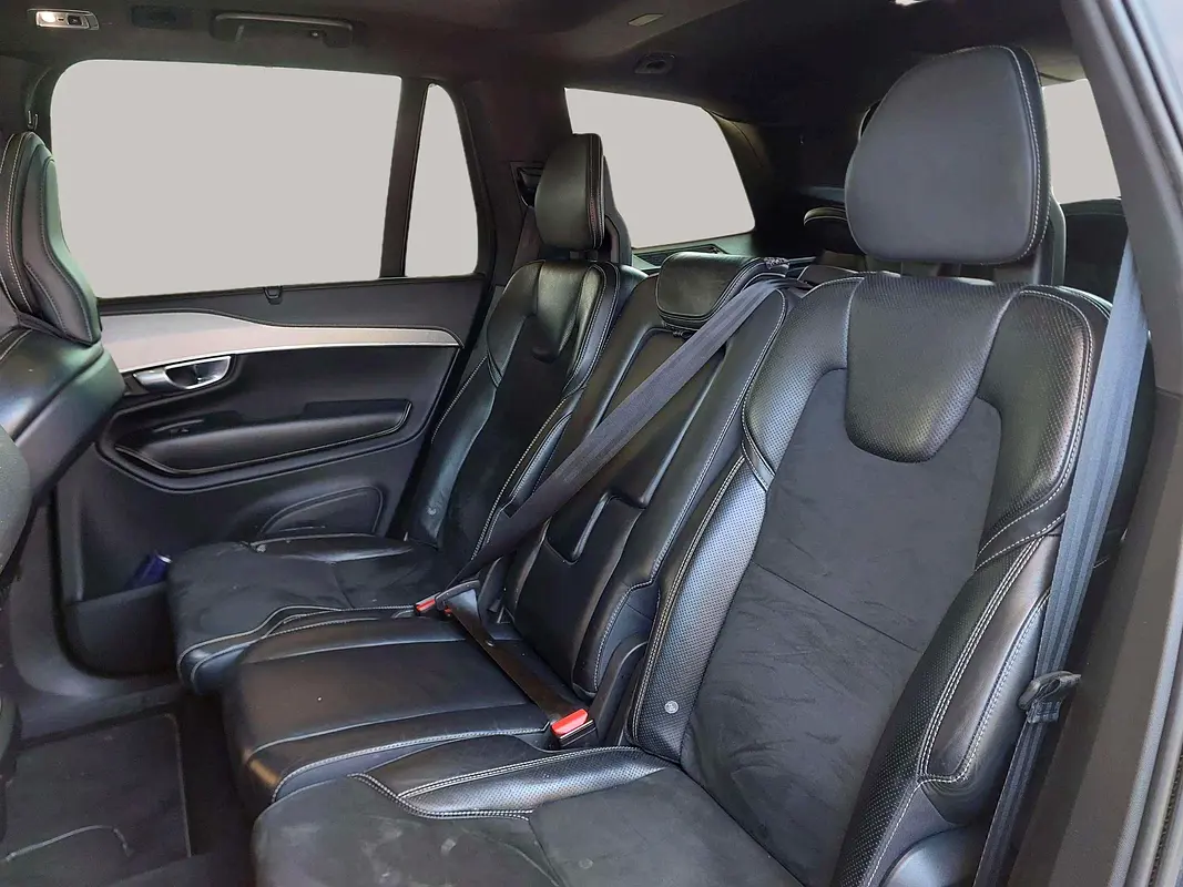 VOLVO XC90 T6 R Design 2019 - photo 12 - Import Émirats | International Cars