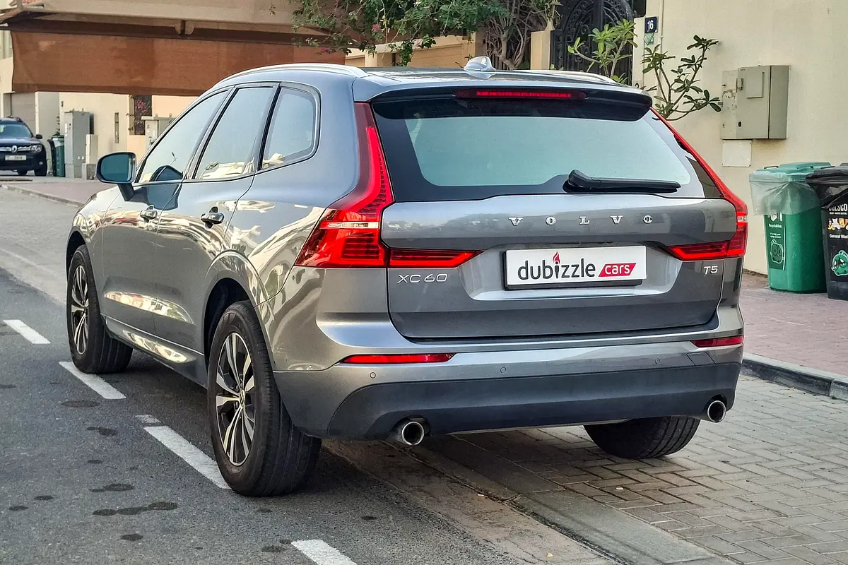 VOLVO XC60 T5 2021 - photo 8 - Import Émirats | International Cars