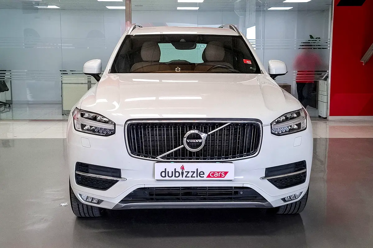 VOLVO XC90 Momentum 2019 - photo 2 - Import Émirats | International Cars