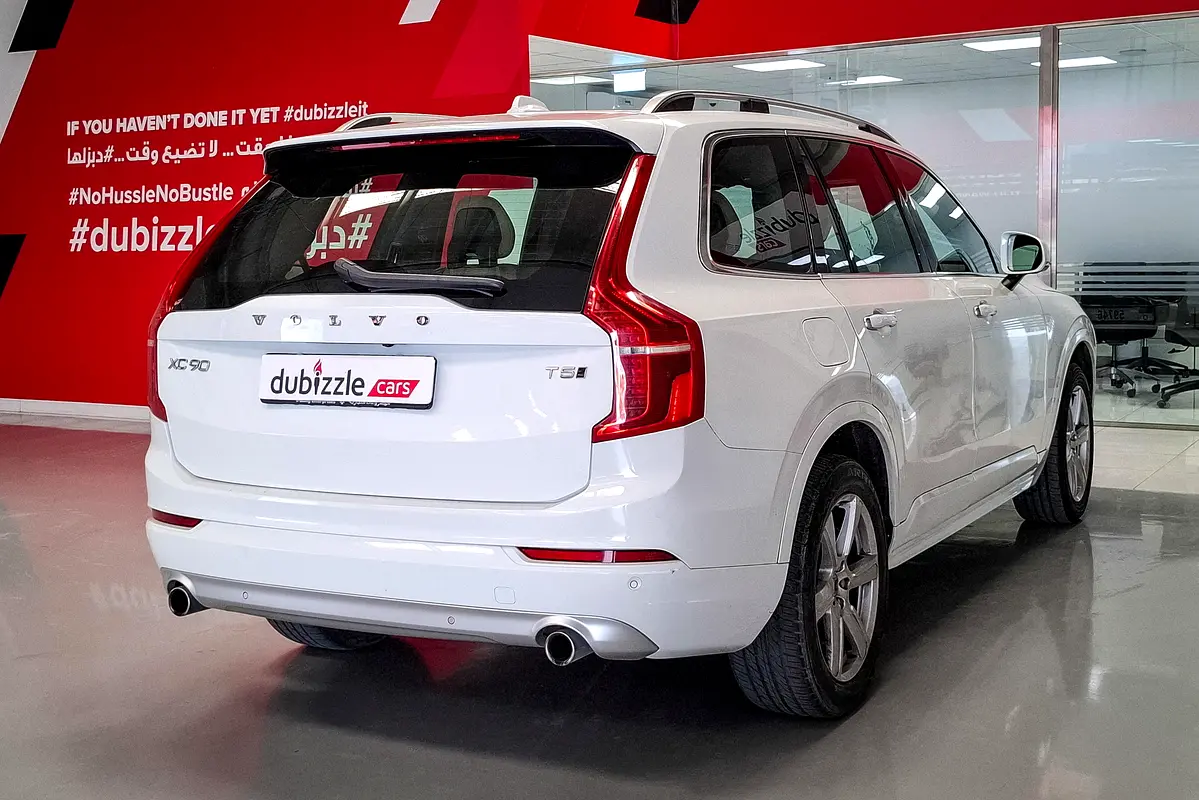 VOLVO XC90 Momentum 2019 - photo 6 - Import Émirats | International Cars