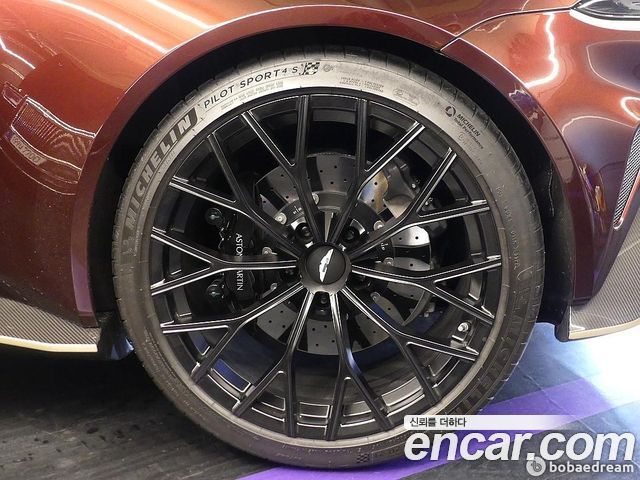 ASTON MARTIN 밴티지 2세대 5.2 V12 파이널 Edition 2023 - photo 8 - Import Corée du Sud | International Cars