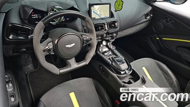 ASTON MARTIN 밴티지 2세대 4.0 V8 Roadster F1 Edition 2022 - photo 7 - Import Corée du Sud | International Cars