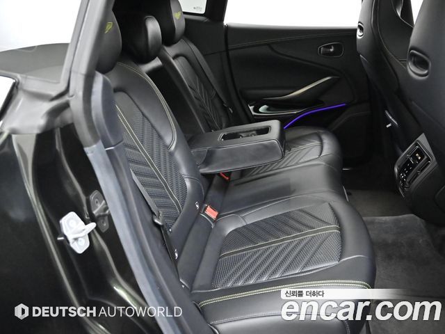 ASTON MARTIN DBX 4.0 V8 707 2023 - photo 12 - Import Corée du Sud | International Cars