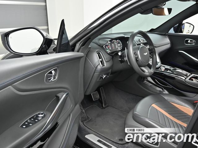 ASTON MARTIN DBX 4.0 V8 707 2023 - photo 11 - Import Corée du Sud | International Cars