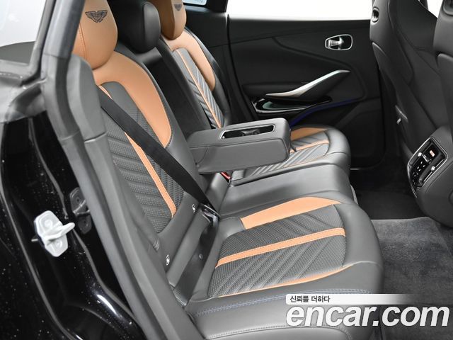 ASTON MARTIN DBX 4.0 V8 707 2023 - photo 12 - Import Corée du Sud | International Cars