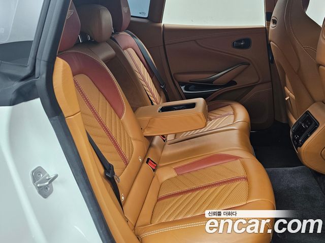 ASTON MARTIN DBX 4.0 V8 707 2023 - photo 12 - Import Corée du Sud | International Cars