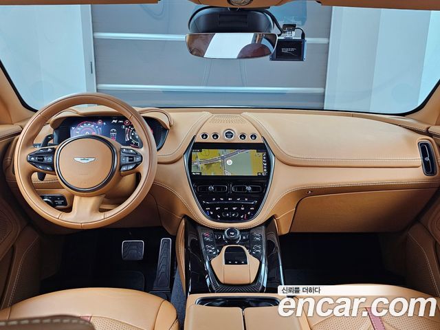 ASTON MARTIN DBX 4.0 V8 707 2023 - photo 24 - Import Corée du Sud | International Cars