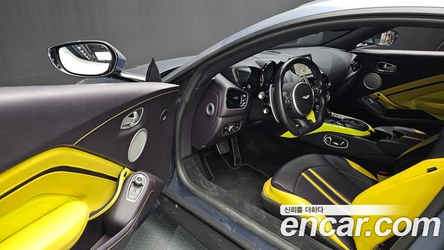 ASTON MARTIN 밴티지 2세대 4.0 V8 Coupé 2020 - photo 11 - Import Corée du Sud | International Cars