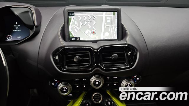 ASTON MARTIN 밴티지 2세대 4.0 V8 Coupé 2020 - photo 13 - Import Corée du Sud | International Cars