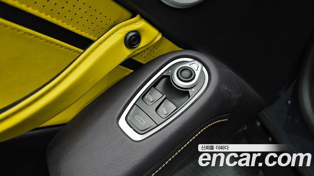 ASTON MARTIN 밴티지 2세대 4.0 V8 Coupé 2020 - photo 15 - Import Corée du Sud | International Cars