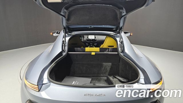 ASTON MARTIN 밴티지 2세대 4.0 V8 Coupé 2020 - photo 20 - Import Corée du Sud | International Cars