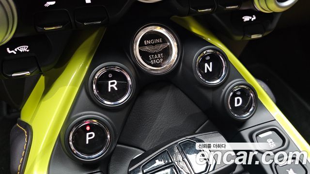 ASTON MARTIN 밴티지 2세대 4.0 V8 Coupé 2020 - photo 9 - Import Corée du Sud | International Cars