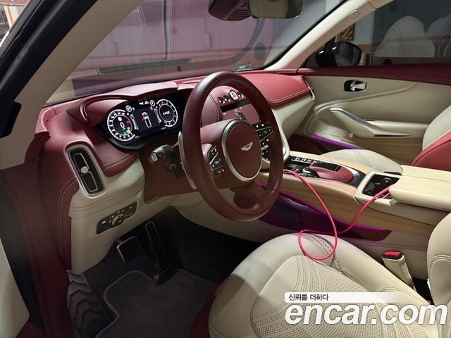 ASTON MARTIN DBX 4.0 V8 2022 - photo 9 - Import Corée du Sud | International Cars