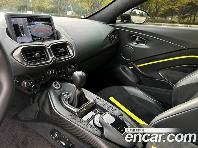 ASTON MARTIN 밴티지 2세대 4.0 V8 Coupé 2020 - photo 13 - Import Corée du Sud | International Cars