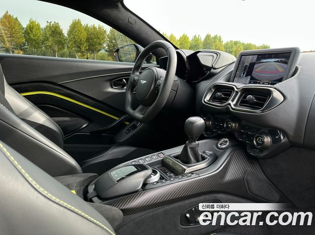 ASTON MARTIN 밴티지 2세대 4.0 V8 Coupé 2020 - photo 14 - Import Corée du Sud | International Cars