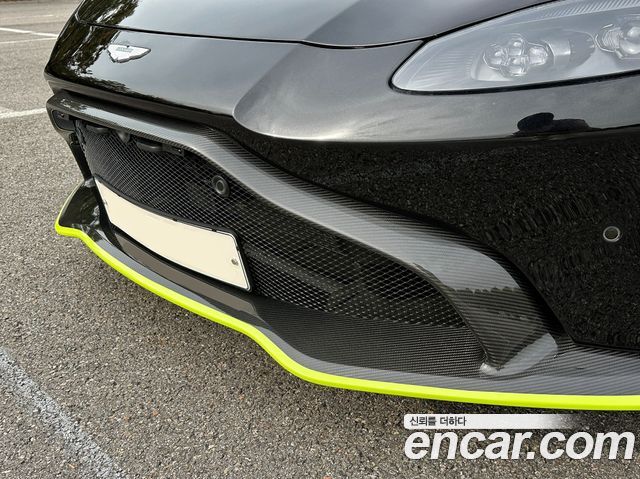 ASTON MARTIN 밴티지 2세대 4.0 V8 Coupé 2020 - photo 6 - Import Corée du Sud | International Cars