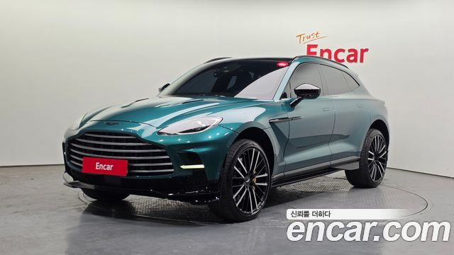 ASTON MARTIN DBX 4.0 V8 707 2023