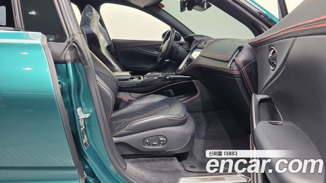 ASTON MARTIN DBX 4.0 V8 707 2023 - photo 11 - Import Corée du Sud | International Cars