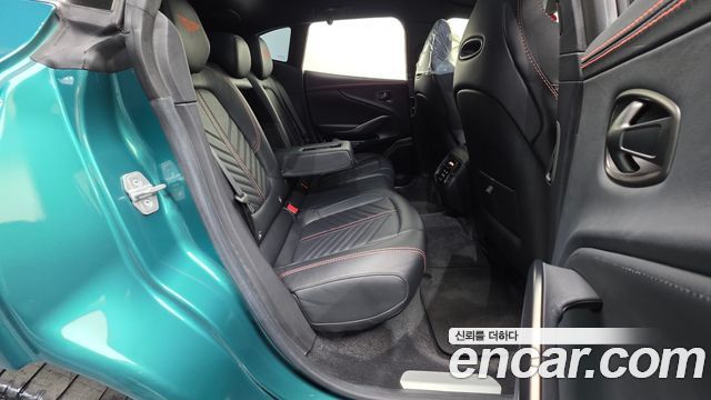 ASTON MARTIN DBX 4.0 V8 707 2023 - photo 12 - Import Corée du Sud | International Cars