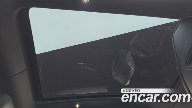 ASTON MARTIN DBX 4.0 V8 707 2023 - photo 19 - Import Corée du Sud | International Cars