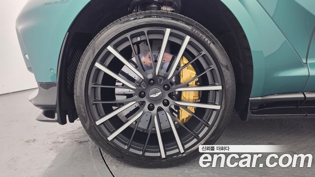 ASTON MARTIN DBX 4.0 V8 707 2023 - photo 5 - Import Corée du Sud | International Cars