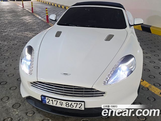 ASTON MARTIN DB9 6.0 V12 볼란테 2015 - photo 22 - Import Corée du Sud | International Cars