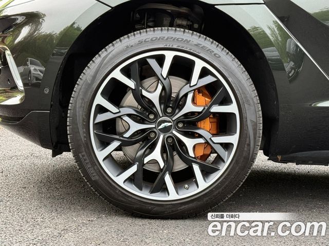 ASTON MARTIN DBX 4.0 V8 2021 - photo 5 - Import Corée du Sud | International Cars