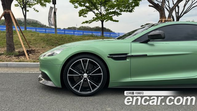 ASTON MARTIN Vanquish 6.0 V12 Coupé 2016 - photo 5 - Import Corée du Sud | International Cars