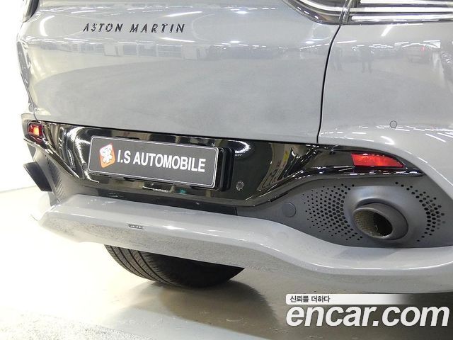 ASTON MARTIN DBX 4.0 V8 2022 - photo 19 - Import Corée du Sud | International Cars