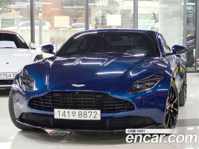ASTON MARTIN DB11 5.2 V12 Coupé AMR 2020 - photo 23 - Import Corée du Sud | International Cars