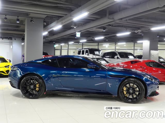 ASTON MARTIN DB11 5.2 V12 Coupé AMR 2020 - photo 3 - Import Corée du Sud | International Cars