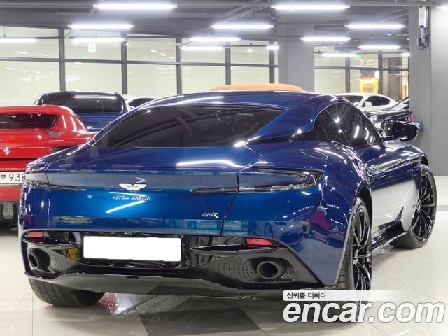 ASTON MARTIN DB11 5.2 V12 Coupé AMR 2020 - photo 4 - Import Corée du Sud | International Cars
