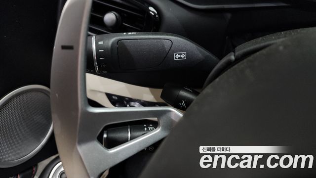ASTON MARTIN 밴티지 2세대 4.0 V8 Roadster 2022 - photo 19 - Import Corée du Sud | International Cars