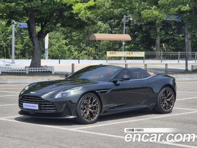 ASTON MARTIN DB12 4.0 V8 볼란테 2025 - photo 18 - Import Corée du Sud | International Cars