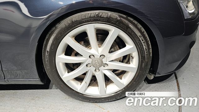 AUDI A4 2.0 TDI Quattro Dynamic 2013 - photo 5 - Import Corée du Sud | International Cars