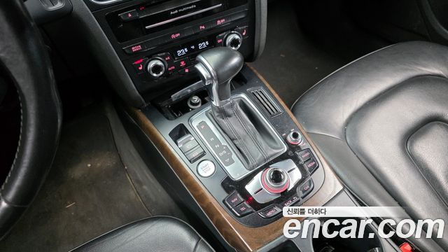 AUDI A4 30 TDI Dynamic 2016 - photo 9 - Import Corée du Sud | International Cars